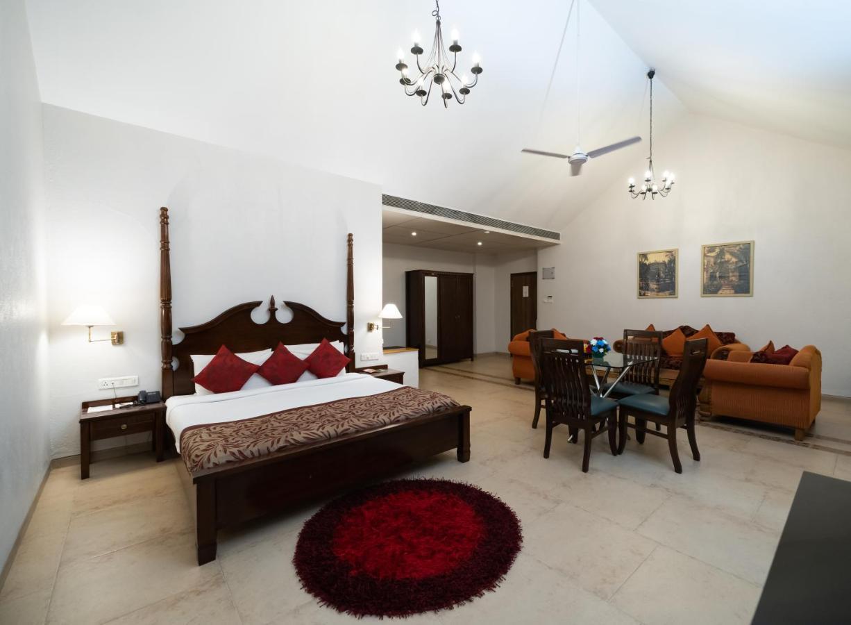Neelams The Grand Hotel Calangute Buitenkant foto