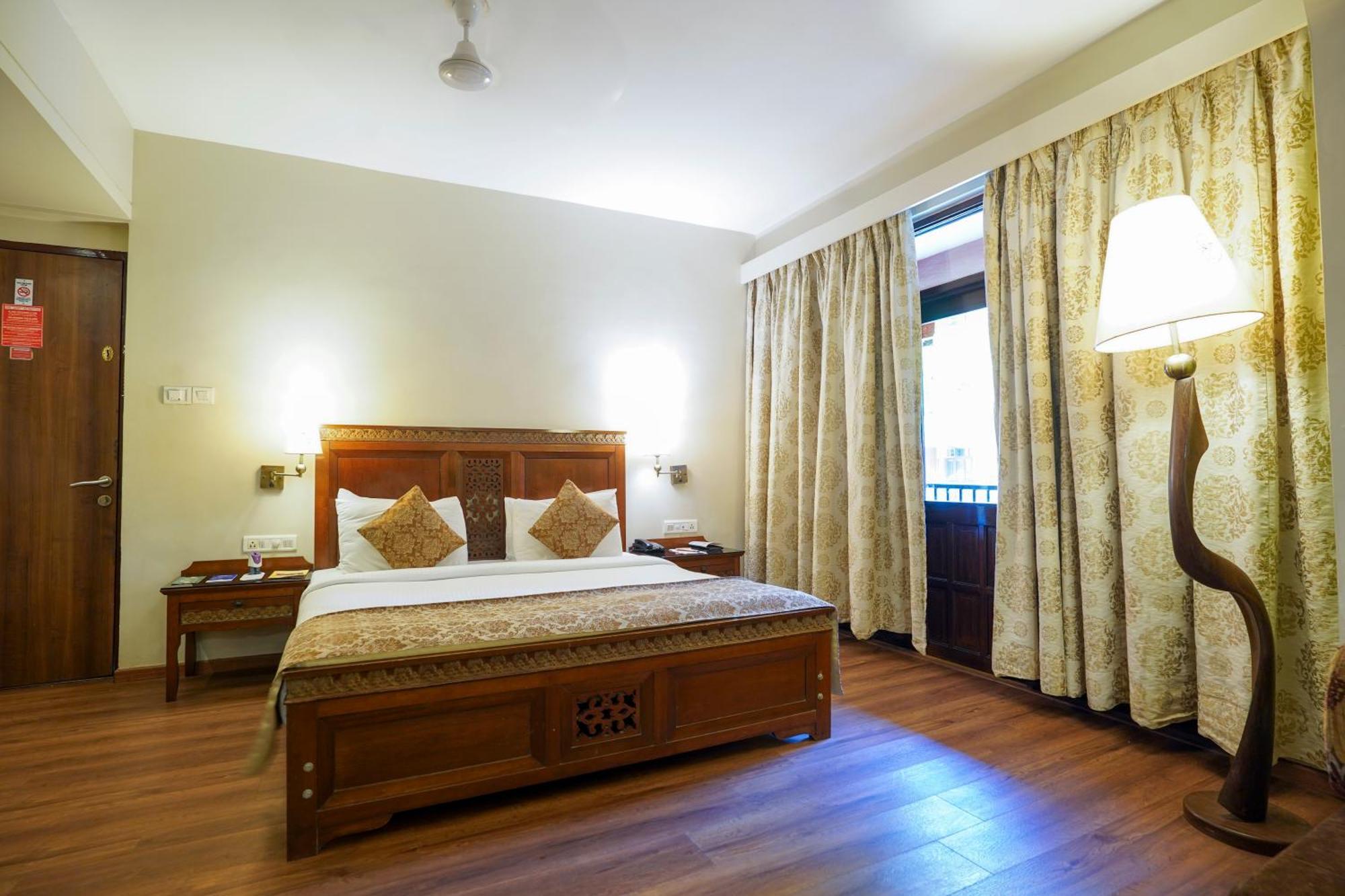Neelams The Grand Hotel Calangute Buitenkant foto