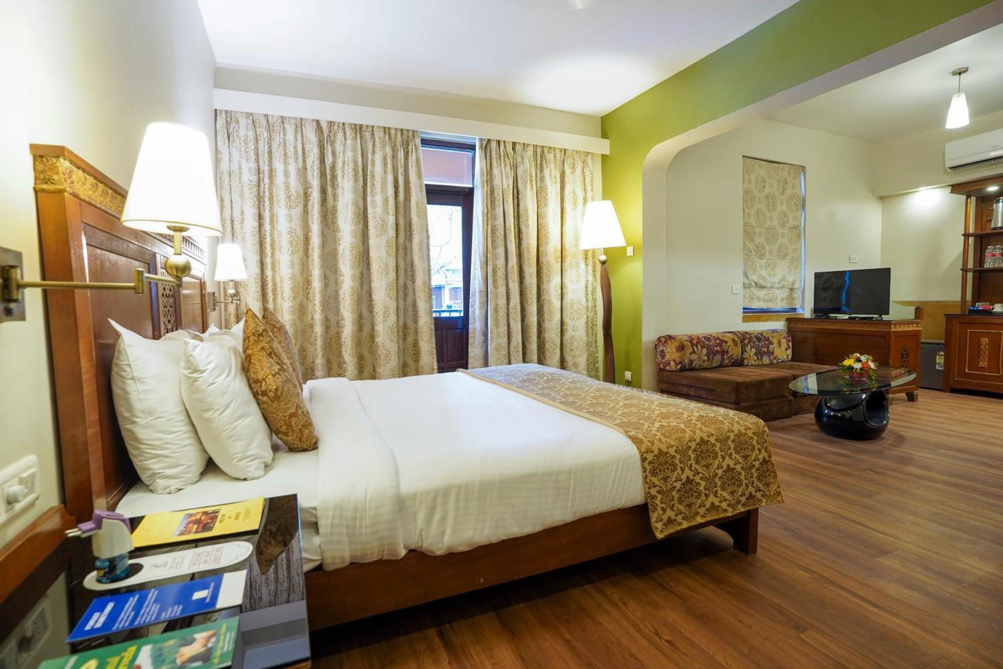 Neelams The Grand Hotel Calangute Buitenkant foto